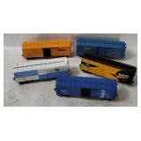 5 H O Scale Box Cars - Mantua Etc.