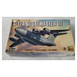 Revell C-17a Globemaster Ill Model Kit 1/144