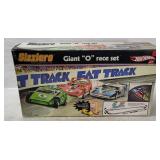 New 2006 Hot Wheels Sizzlers Giant O Race Set