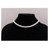 Vintage White Pearl-like Beads Necklace