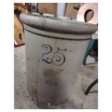 25 gal red wing crock has cracks