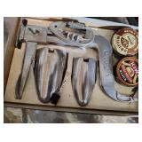 shoe shine items