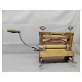 Laundry dryer ringer