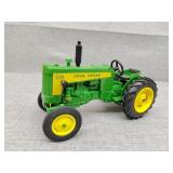 John Deere 330 plastic tractor