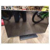 32-in Vizio TV has remote