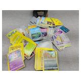 Pokï¿½mon cards in Japanese writing