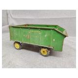 Vintage john Deere silage wagon tongue is broke