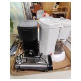 Two coffee makers one single cup,electric can