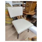 Sitting chair
