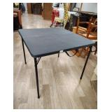 Folding table 28x34x34