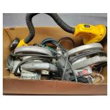 Two skill saws DeWalt rechargeable flashlight and