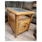 Glass.top. end table 23x19x 25.5