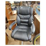 Rolling office chair