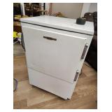 Vintage deep freeze 36x23.5 x19