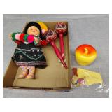Maracas, glass apple decor dog with bakelite