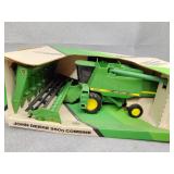 John Deere 9500 combine