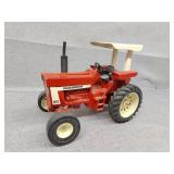 1568 international display tractor