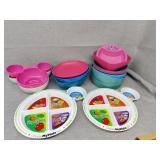 Plastic kids plates