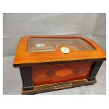 Cigar humidor