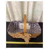 1993 Longaberger basket with plastic lining