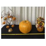 Pumpkin decor, big pumpkin has crack
