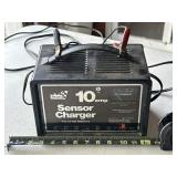 10am 12v Battery Charger