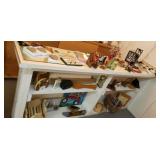 Contents of shelf wooden decor, new peace hearts