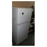 White Kenmore Refrigerator model 111 60512911
