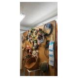 Wreaths,  baskets. Hats, table covers