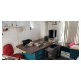 Corner office desk w 2 office chairs