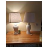 2 Matching Lamps w Shades