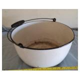 14" Enamal Ware Cauldron w Handle.