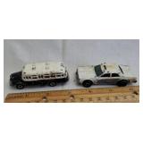 2 Metal Cars