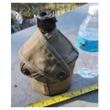 Military cross strap water canteen