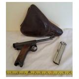 Japanese WWII Nambu Type-14 8mm Pistol. 24009 7.2