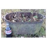 Cast iron pot