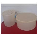 Vintage Tupperware containers with lids