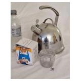 Stainless steel teapot and basket