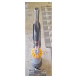 Dyson vacuum, works