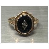 Sz.5.5 10k. Gold Ring 2.20 grams