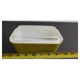 Pyrex Refrigerator dish 1 .5 pints olive green, 7