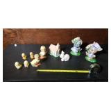 Tote w easter ceramic Figurines