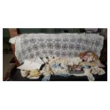 Dollies runners, thread