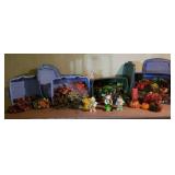 4 totes w floral , ceramic Figurines pumpkin