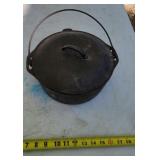 4 Qt. Cast Iron Chicken Fryer with Lid