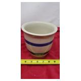 1 qt Roseville stoneware
