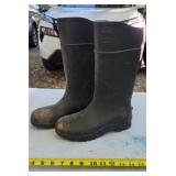 Serves Mud Boots 7 Womens