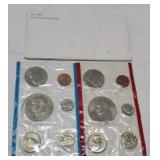 U S Mint 1975 Uncirculated Coin set