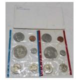 U S Mint 1975 Uncirculated Coin set