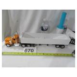 NEW RAY KENWORTH TRUCK & GRAIN TRAILER